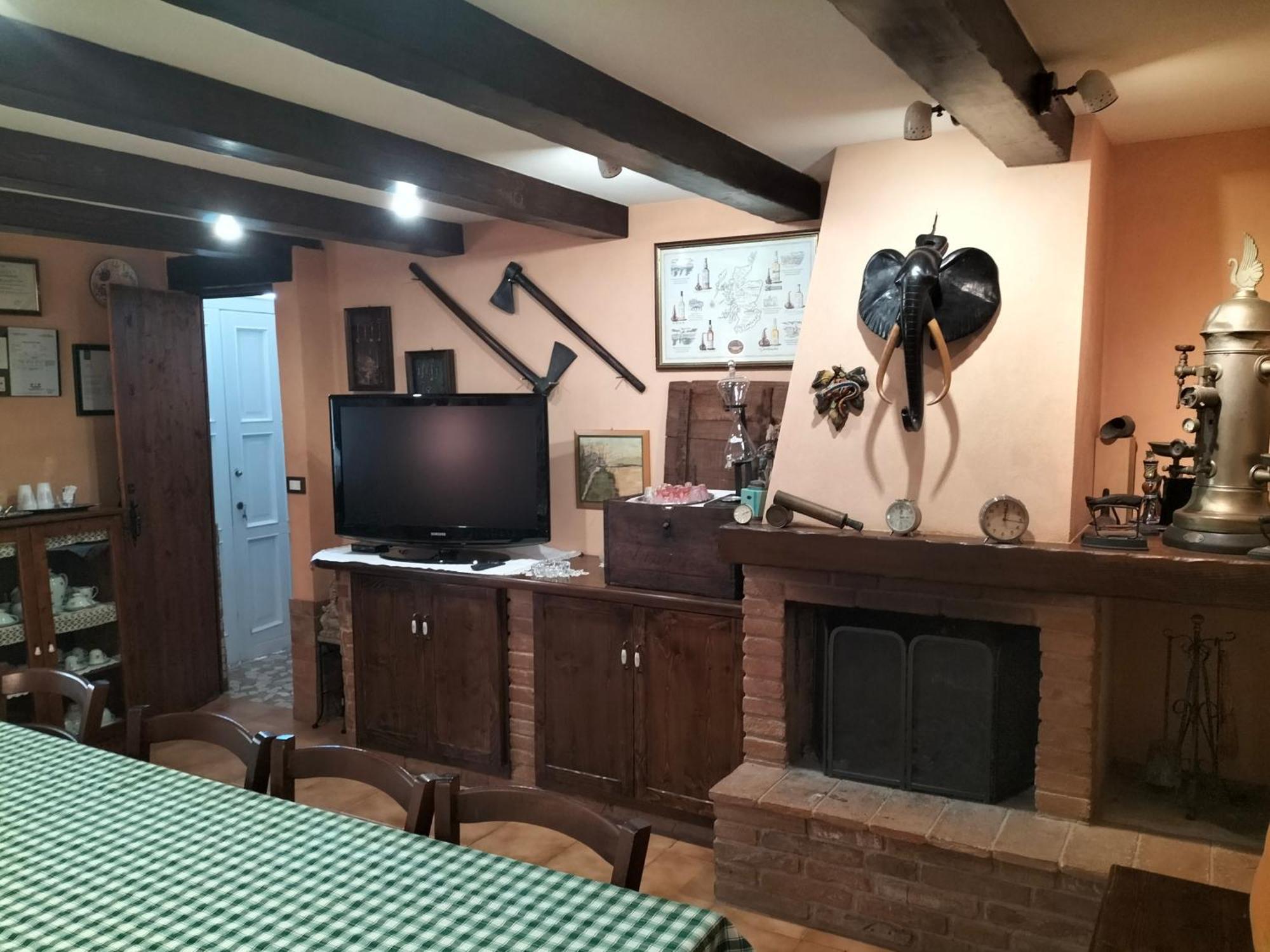 Il Cantinoccio B&B Cerasolo Room photo